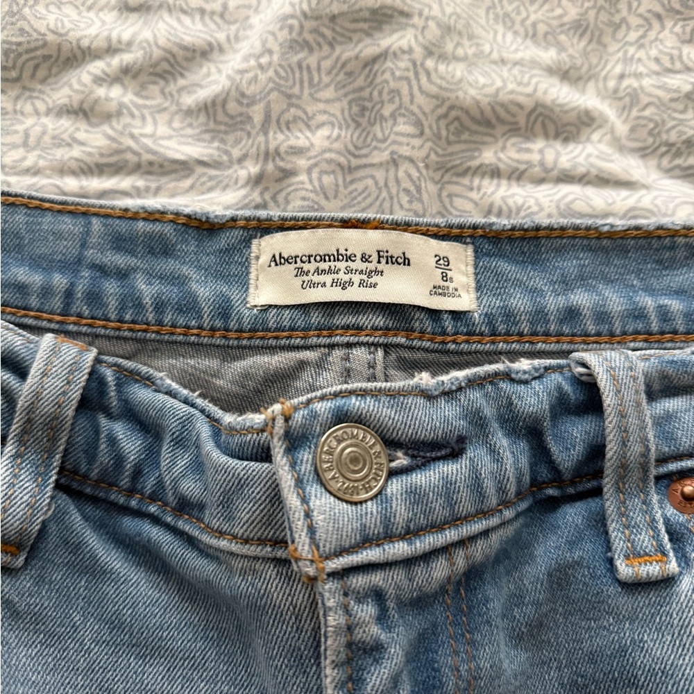 Abercrombie & Fitch ankle straight ultra high rise